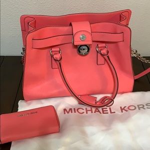 Michael Kors handbag w top handles or crossbody